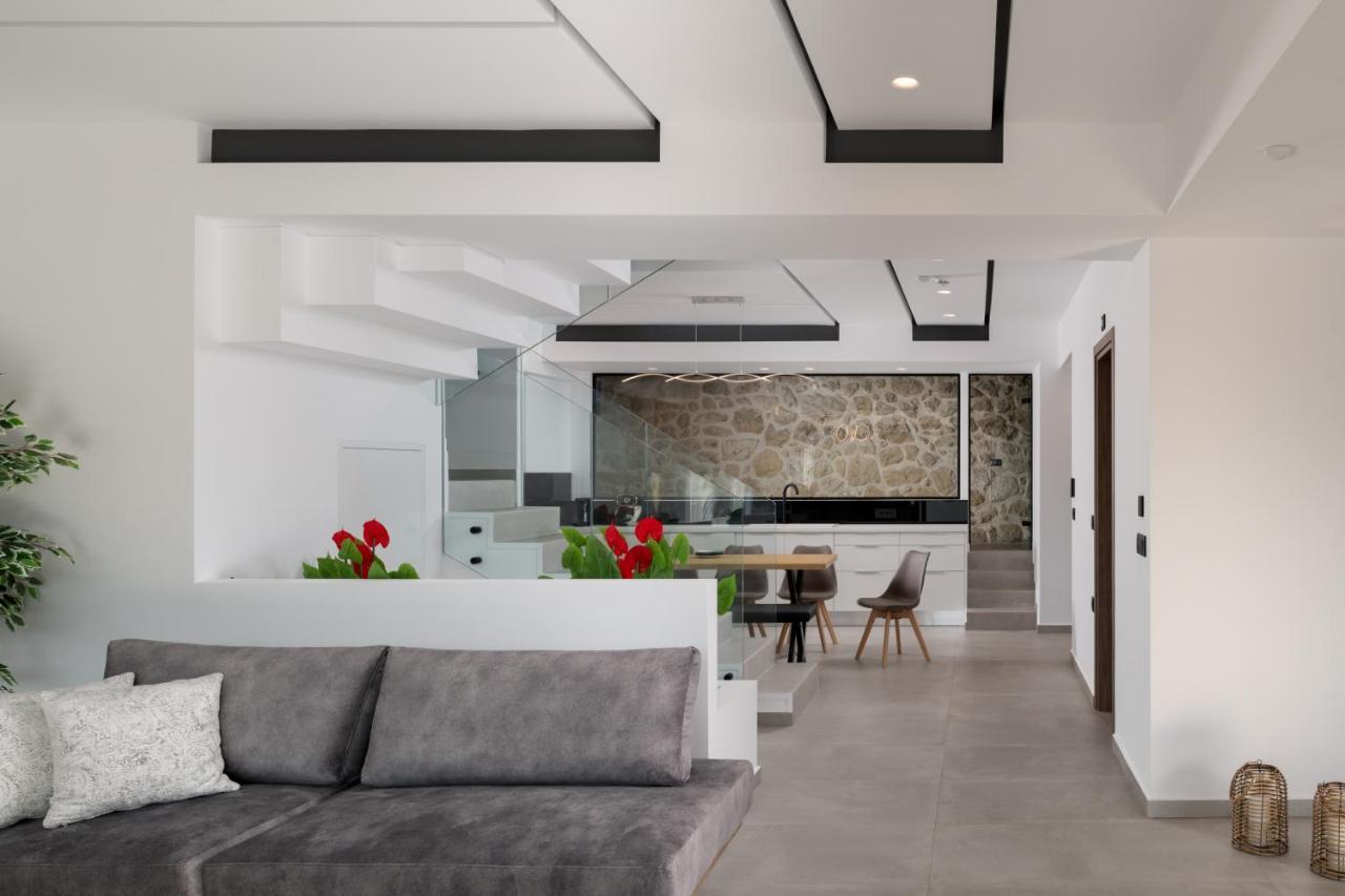 O-cyanea With Heated Pool Holiday home Kournas
